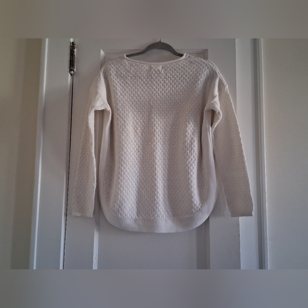 Old Navy White Top - Picture 11 of 11